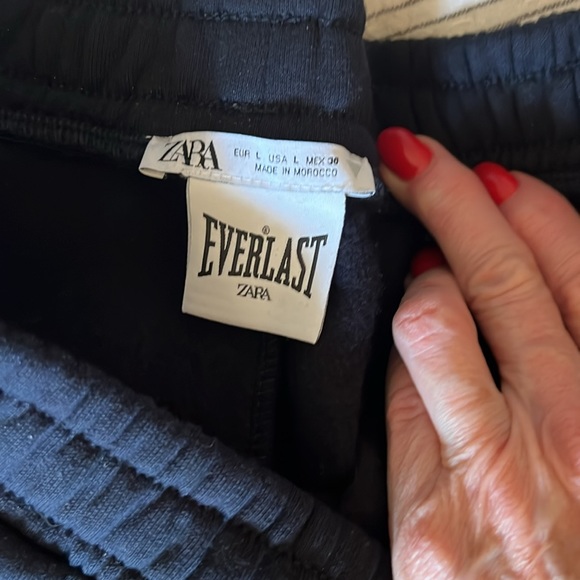 Zara sweats - Picture 2 of 3